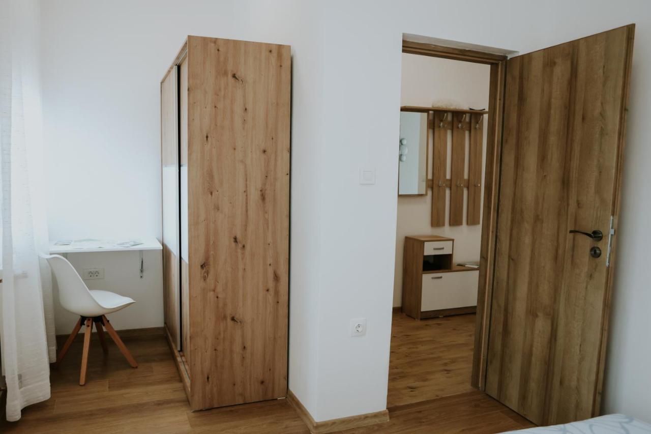 Apartman Nikola Gospić Zewnętrze zdjęcie