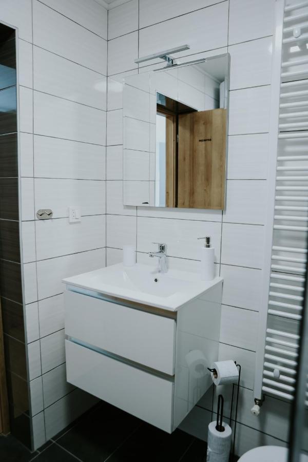 Apartman Nikola Gospić Zewnętrze zdjęcie