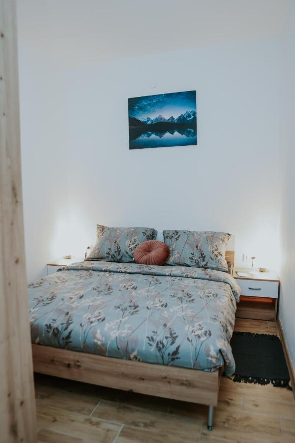 Apartman Nikola Gospić Zewnętrze zdjęcie