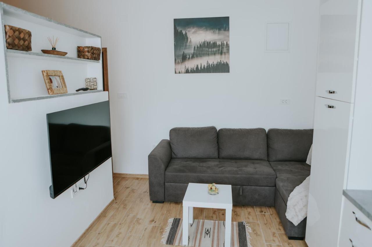 Apartman Nikola Gospić Zewnętrze zdjęcie