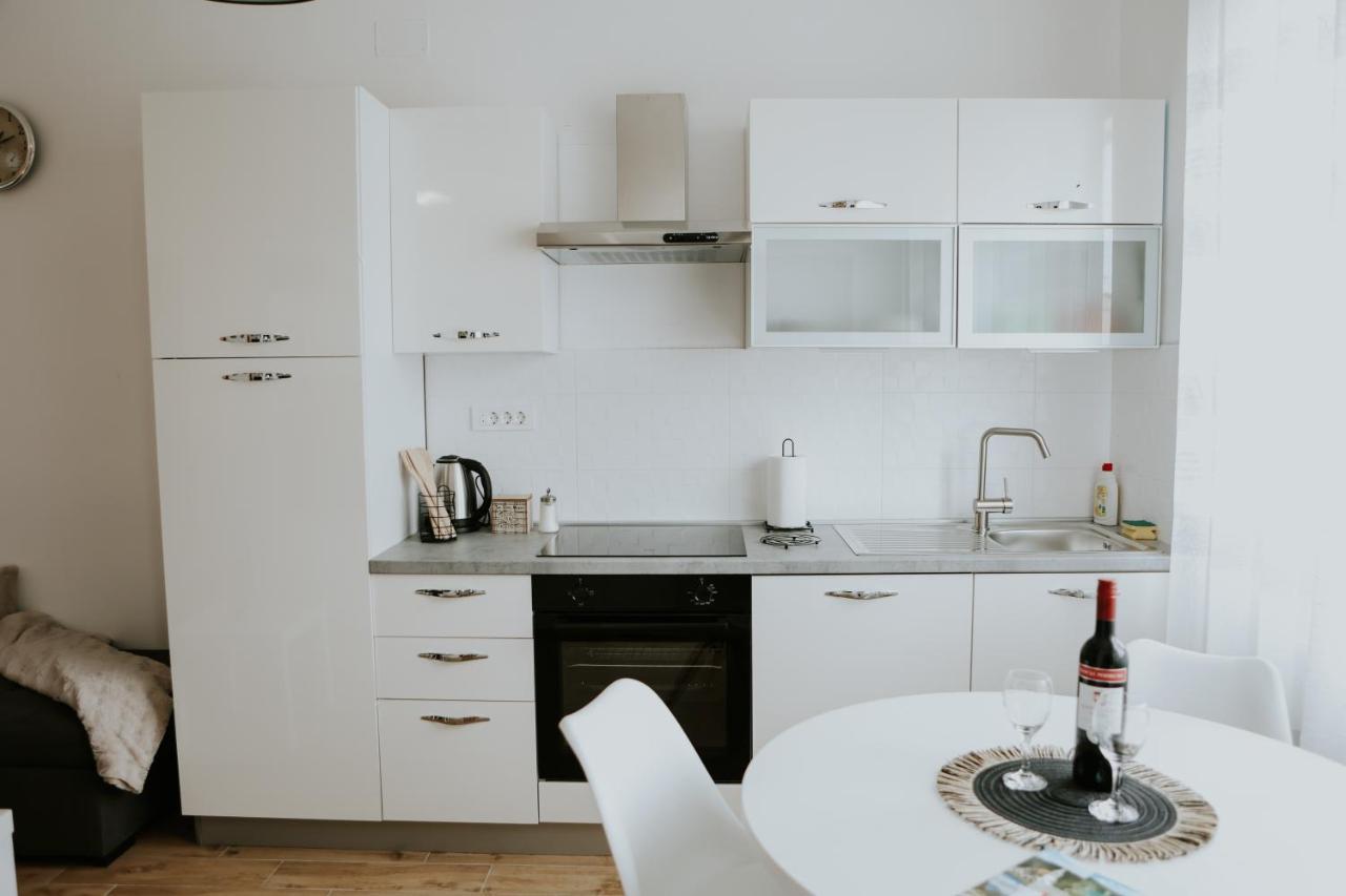 Apartman Nikola Gospić Zewnętrze zdjęcie